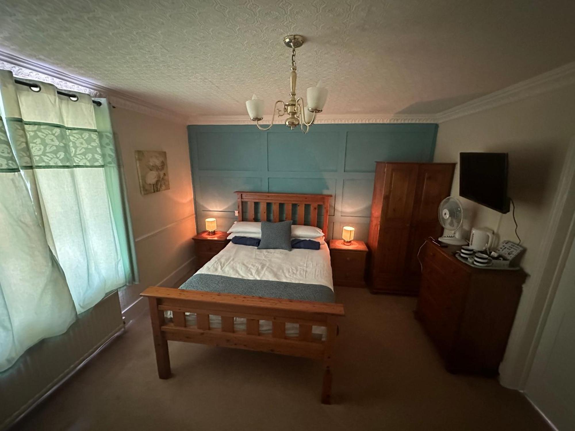 The Penruddocke Arms Bed & Breakfast Dinton  Ngoại thất bức ảnh