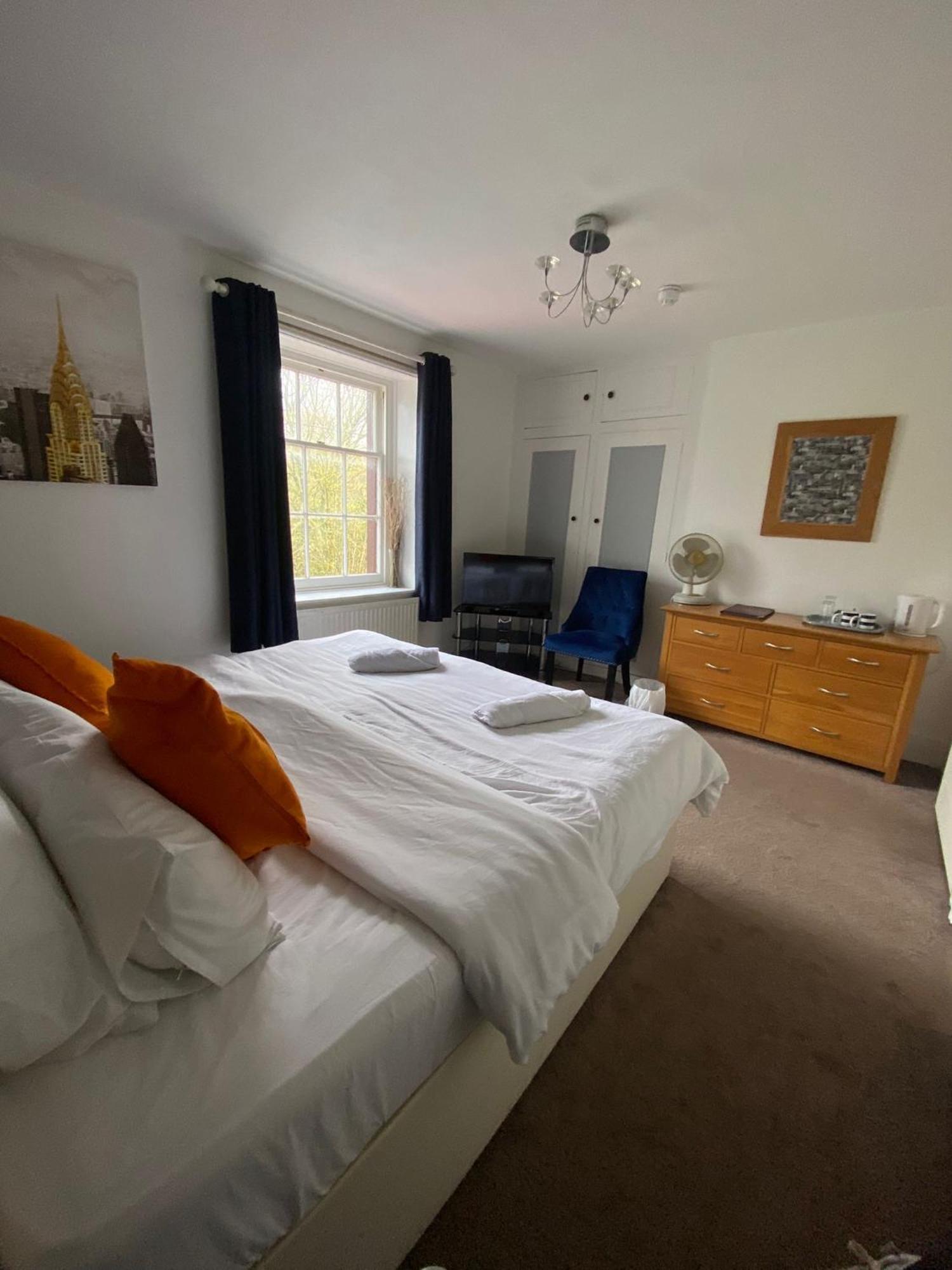 The Penruddocke Arms Bed & Breakfast Dinton  Ngoại thất bức ảnh