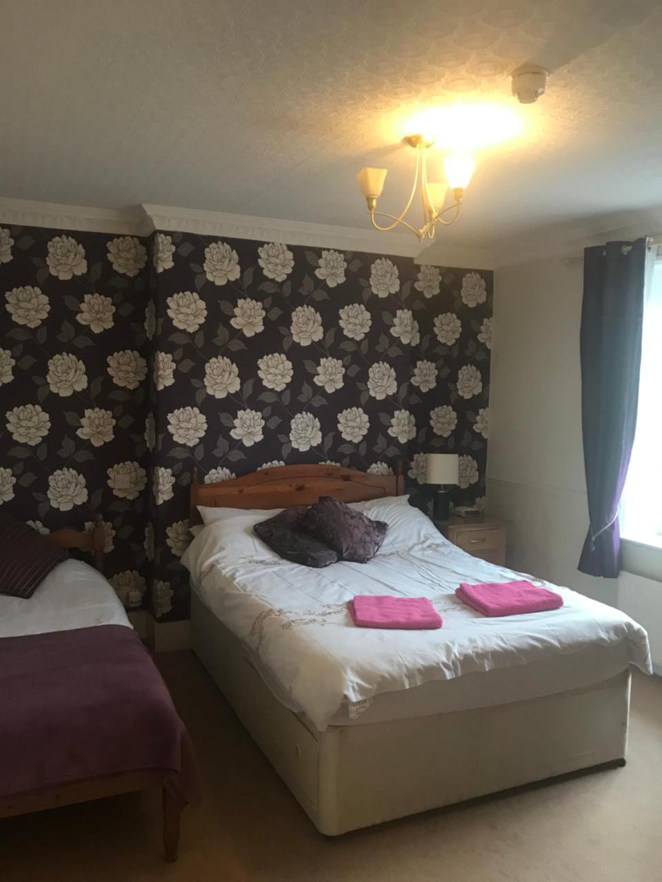 The Penruddocke Arms Bed & Breakfast Dinton  Ngoại thất bức ảnh